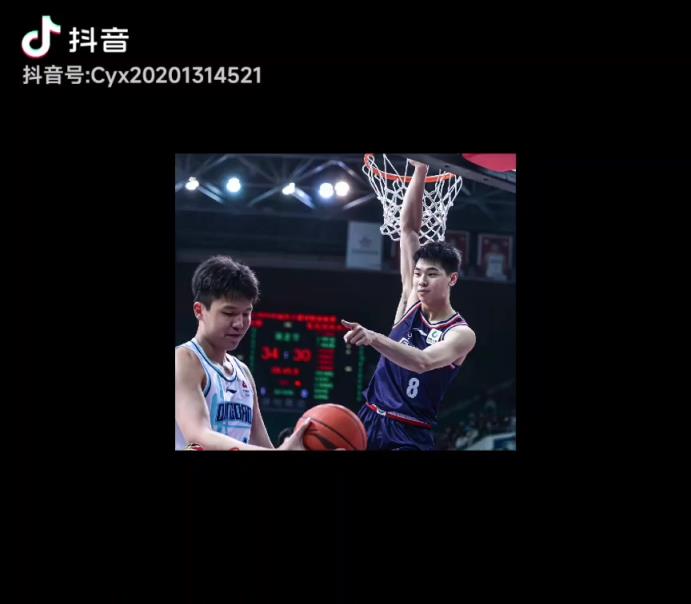 崔永熙晒隔扣杨瀚森：你小汁行啊学好英语不要受伤 期待与你交手