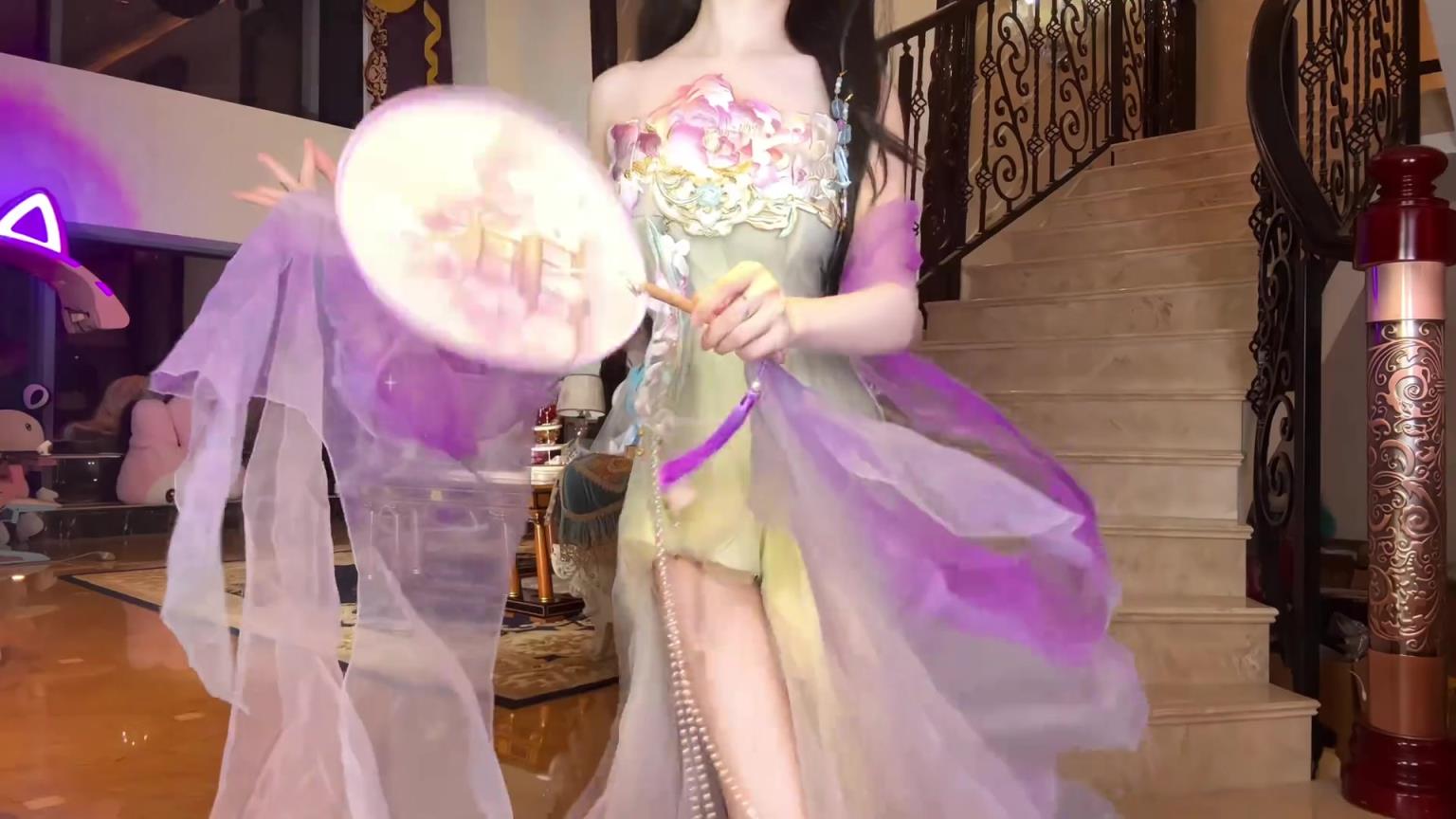 这是谁家足球小女友~终于算是明白古代帝王家的歌舞升平的乐趣了